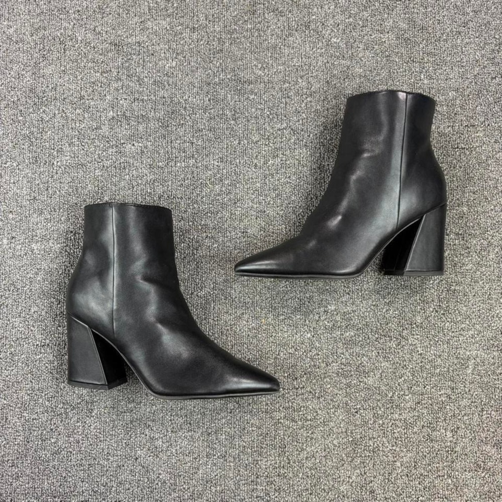 Women's Black Square Heel Pointed Toe Pull On Campus Ankle Boots Size 8